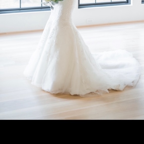 Allure Mermaid Wedding Dress Retail at $3,000 - Picture 4 of 12
